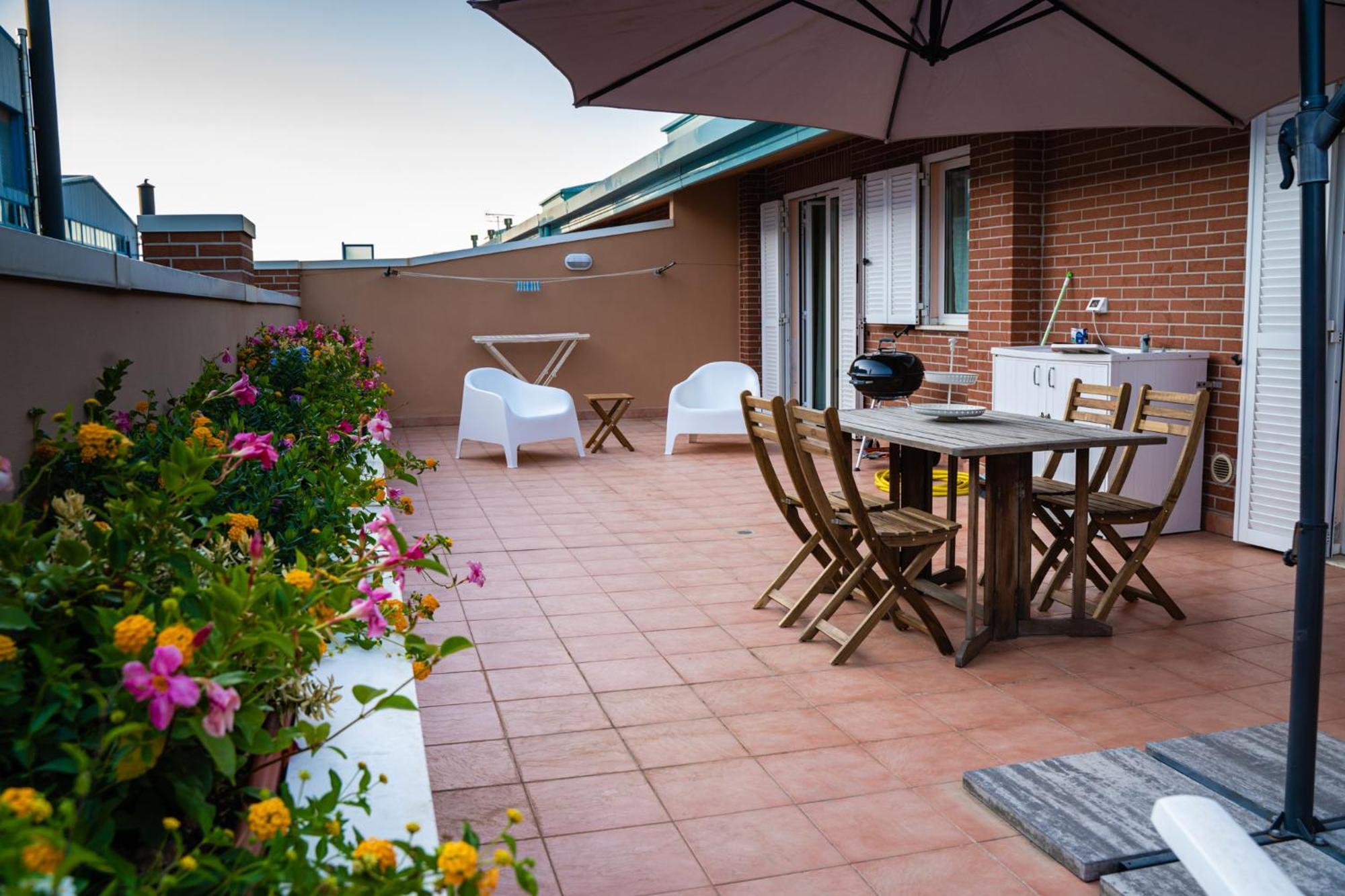 Tra Mare E Centro Citta! Apartment Livorno Exterior photo